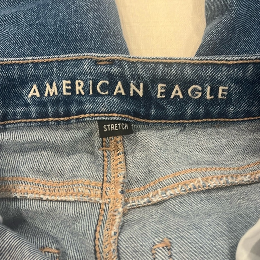 American Eagle Mom’s straight jeans